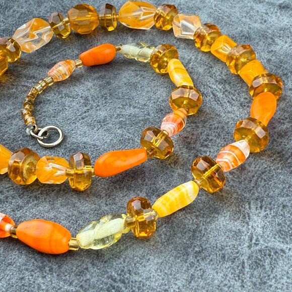 Orange Givre Swirl Glass Vintage Beaded Crystal Gold-tone Necklace UV GLOW - Picture 1 of 13